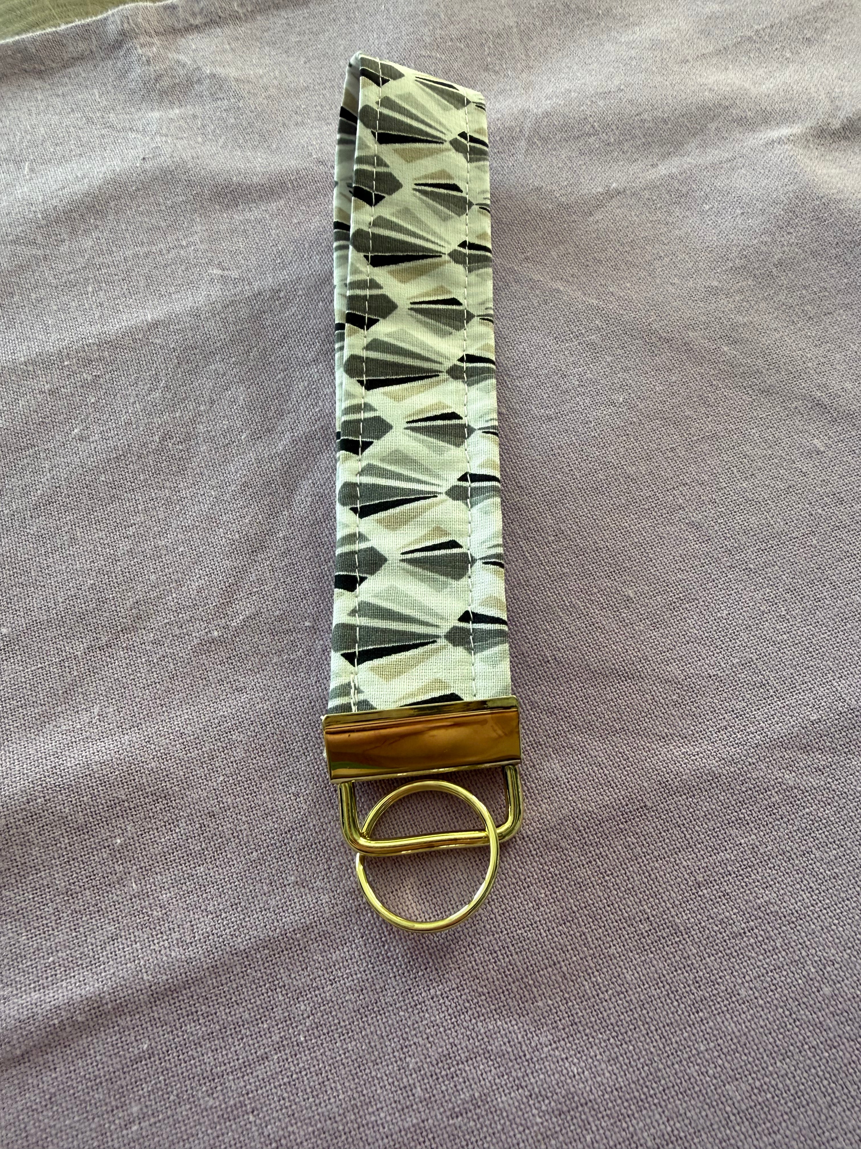 Wristlet Schlüsselanhänger "Gray diamonds"