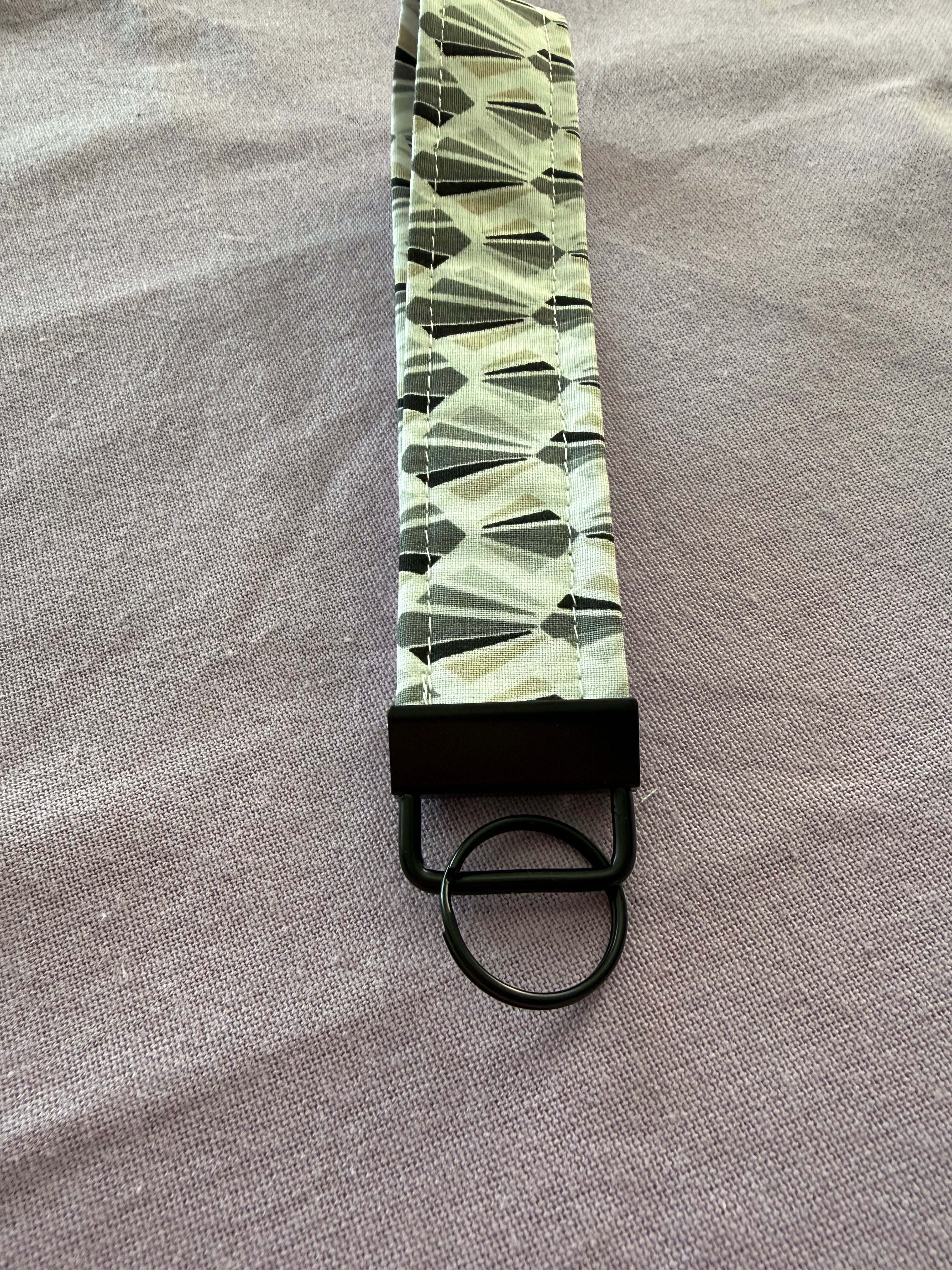 Wristlet Schlüsselanhänger "Gray diamonds"