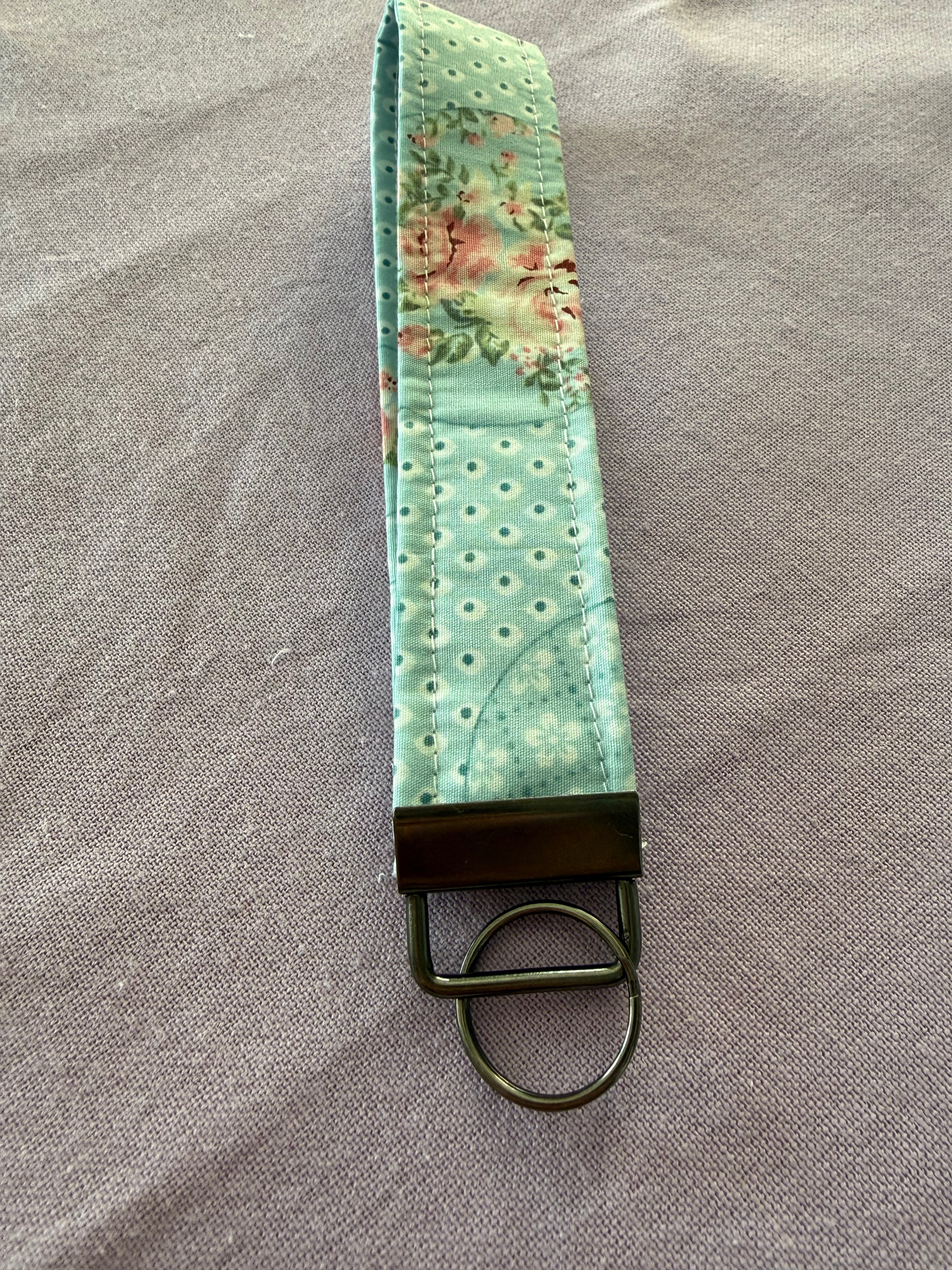 Wristlet Schlüsselanhänger "Blue garden charm"