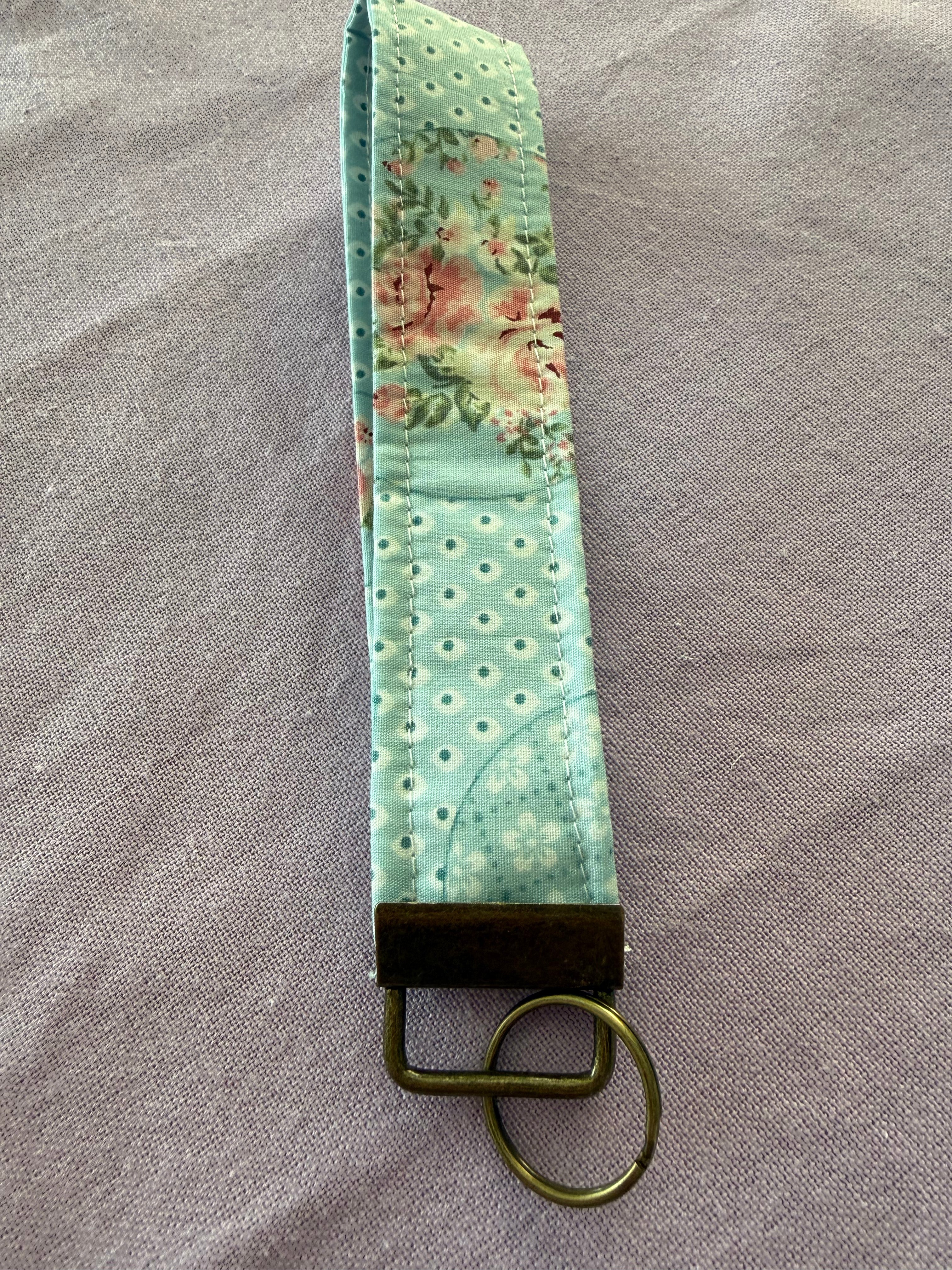 Wristlet Schlüsselanhänger "Blue garden charm"
