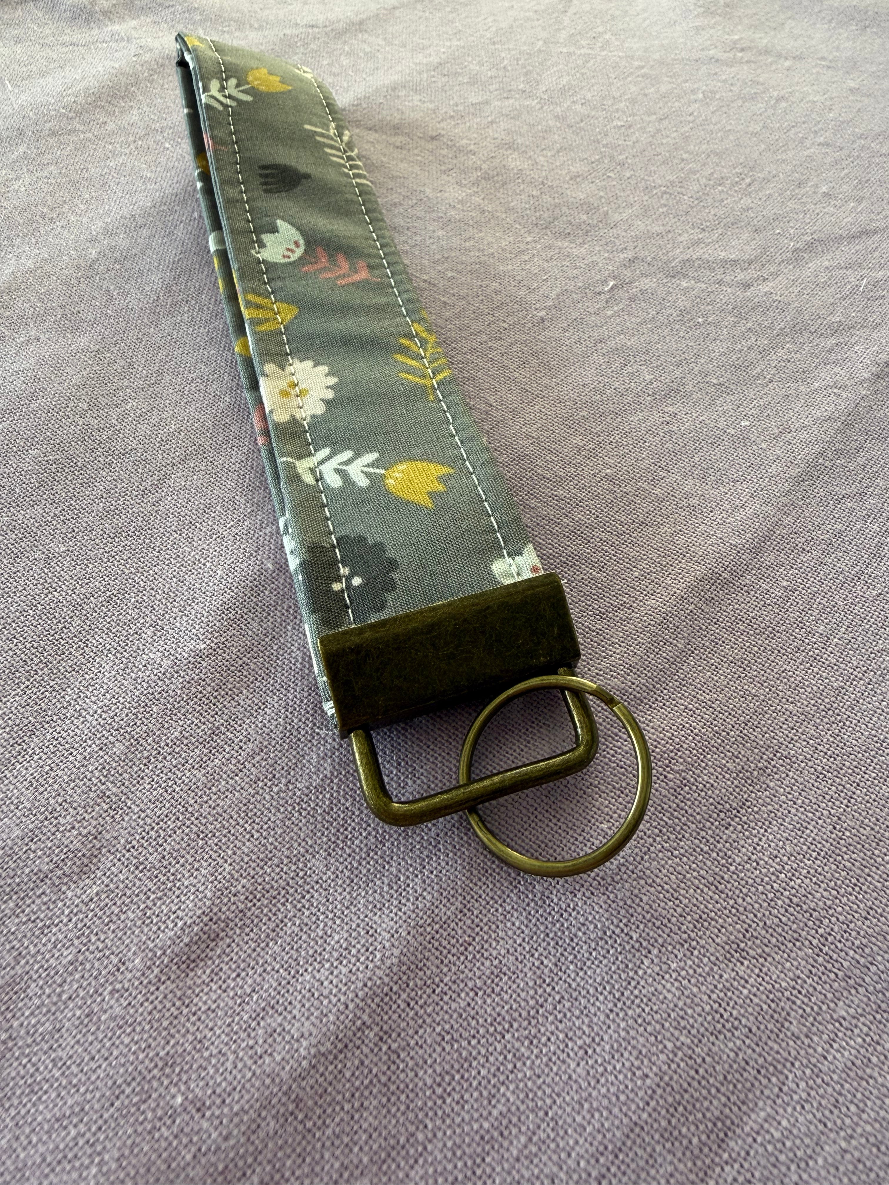 Wristlet Schlüsselanhänger "Nordic meadow"