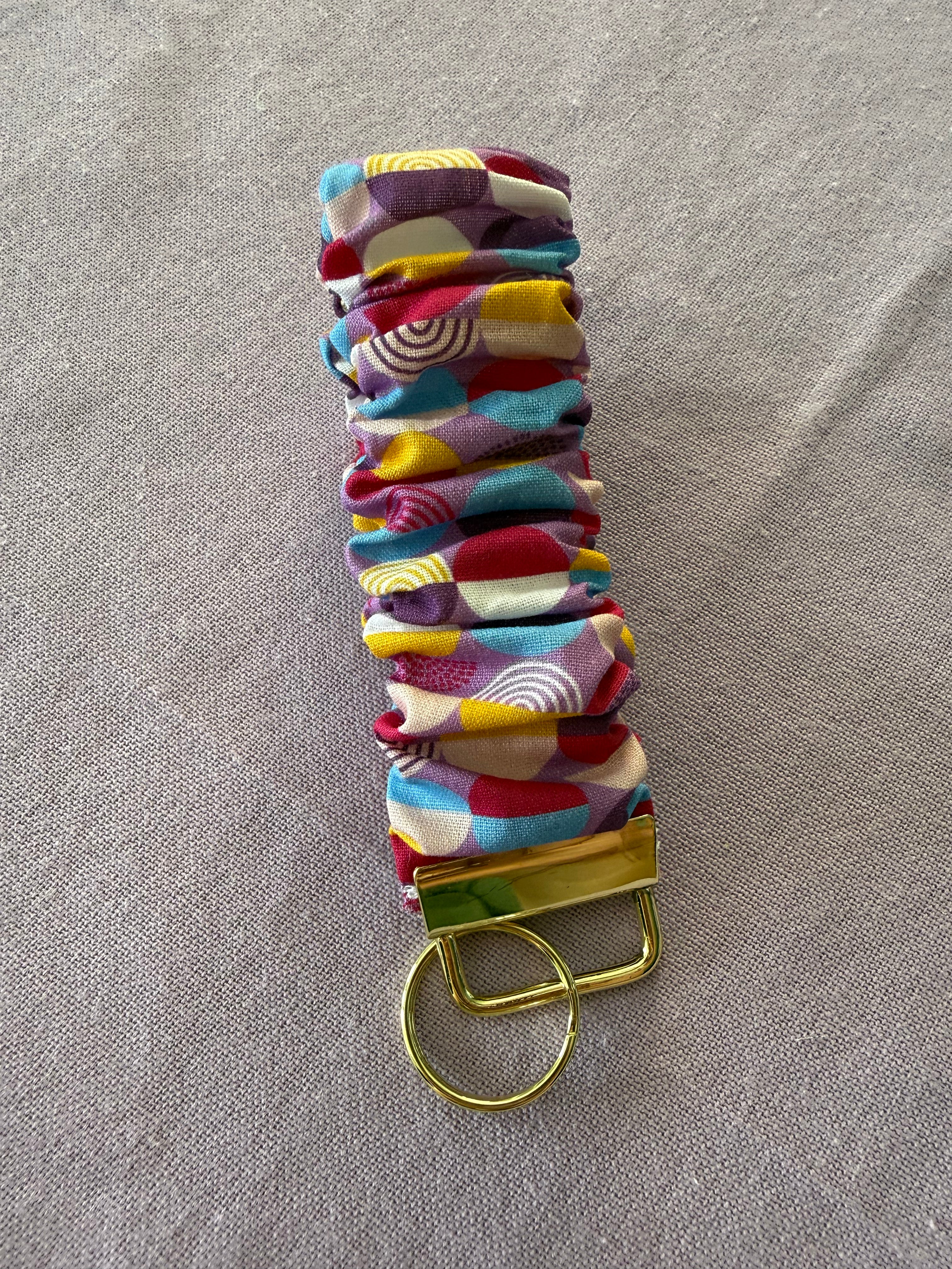 Scrunchy Schlüsselanhänger "Candy Pop"