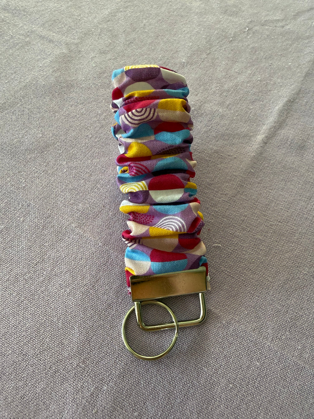 Scrunchy Schlüsselanhänger "Candy Pop"