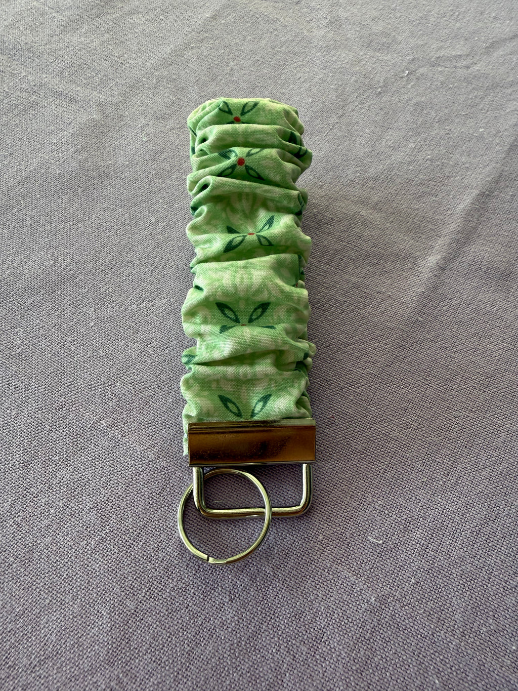 Scrunchy Schlüsselanhänger "Mint mosaic"
