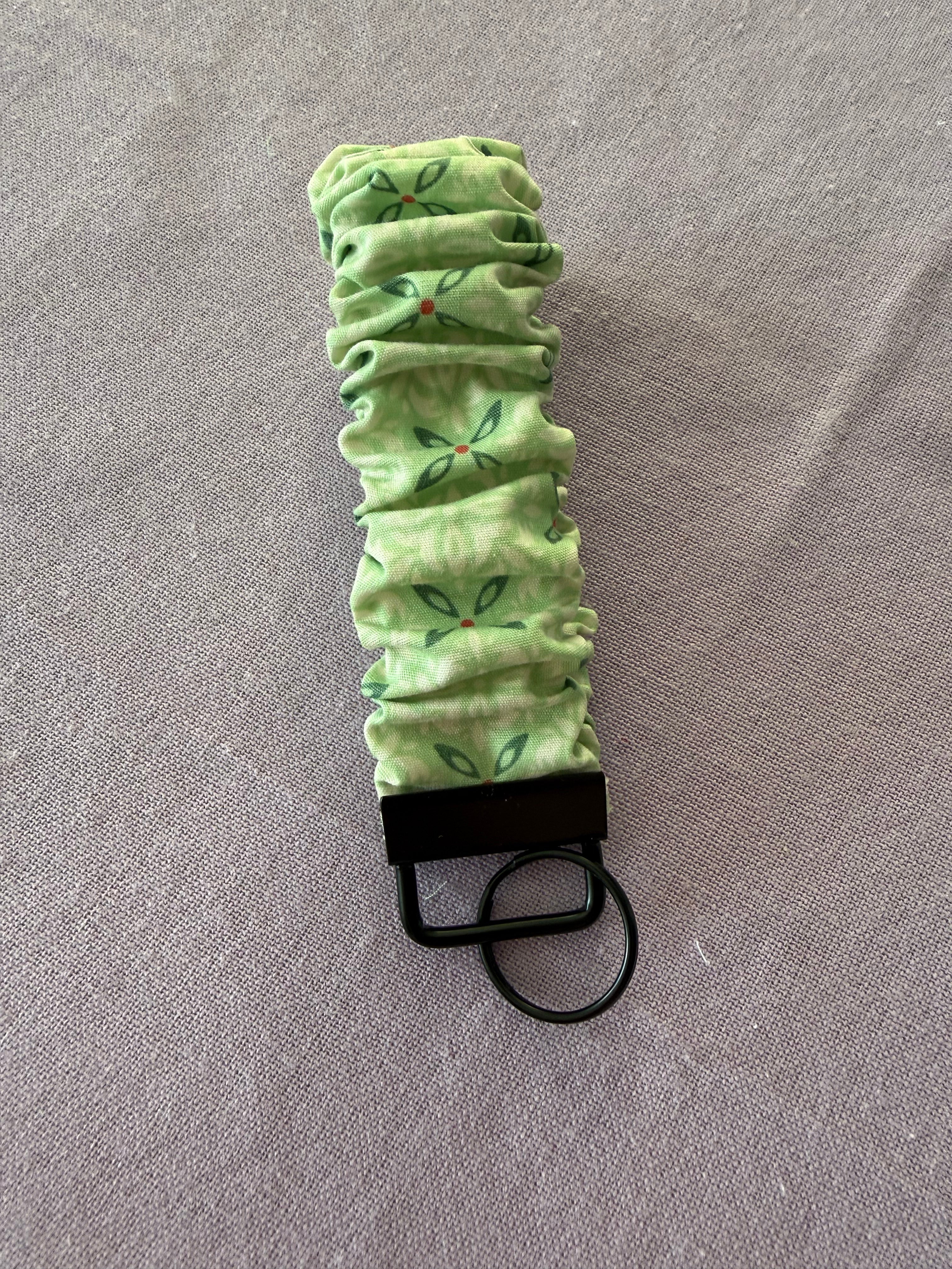 Scrunchy Schlüsselanhänger "Mint mosaic"