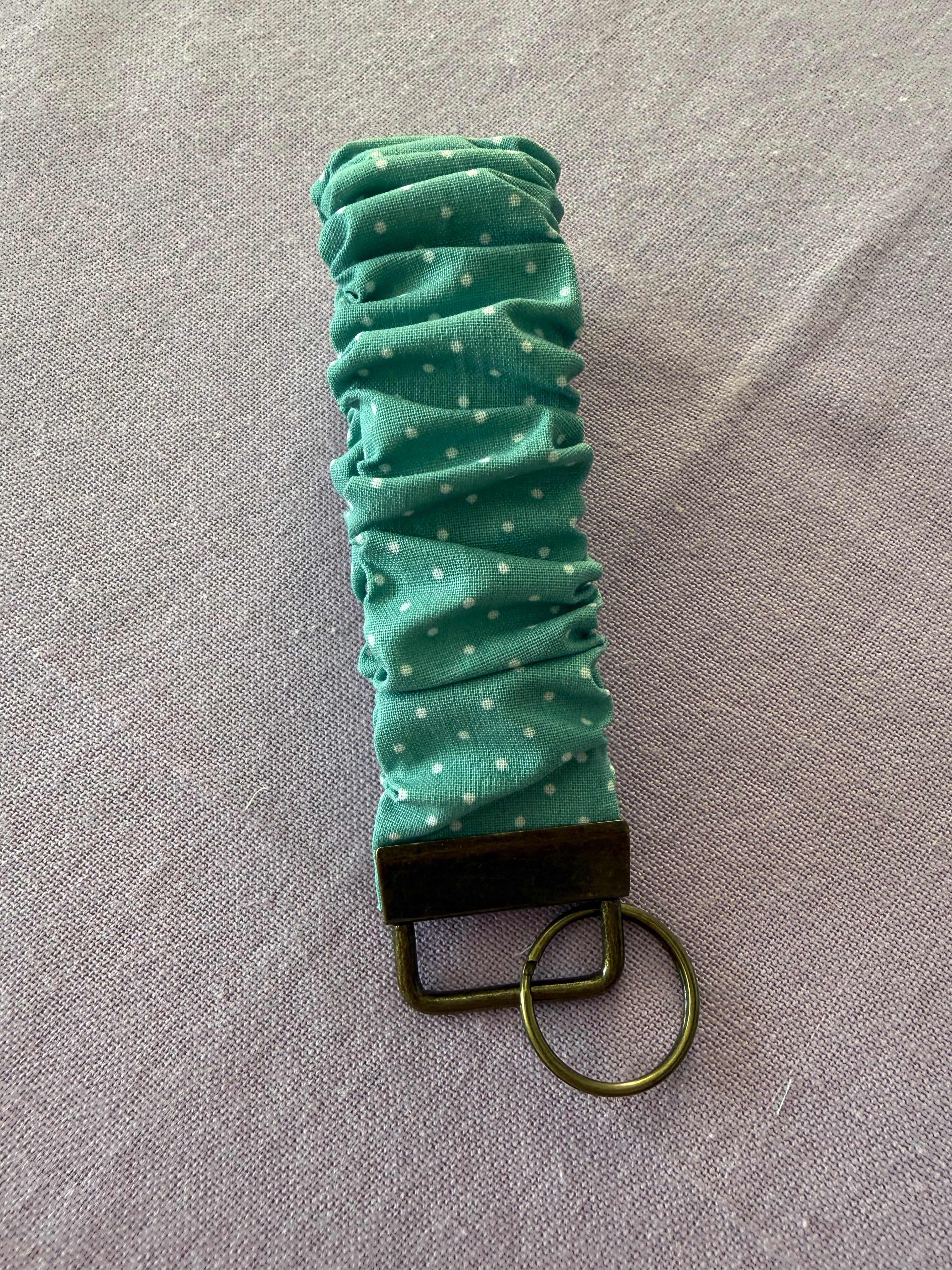 Scrunchy Schlüsselanhänger "Sage Sprinkle"