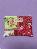 Kleines Täschchen "Floral Patchwork Bliss"